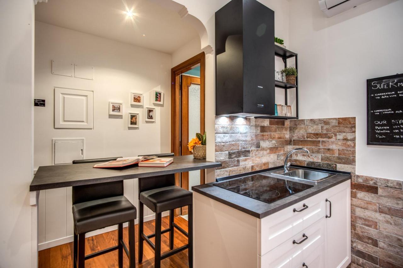 Spanish Steps Miracle Suite Рим Экстерьер фото