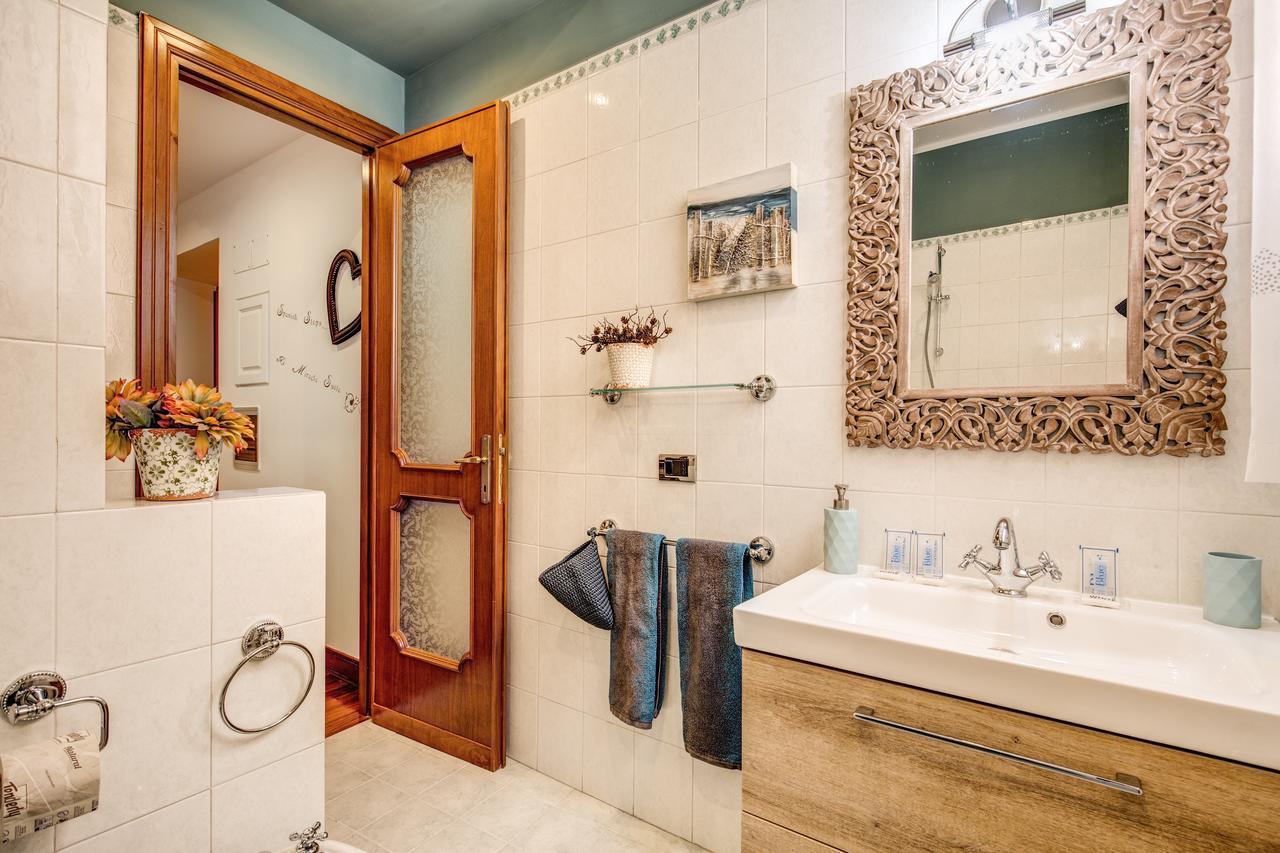 Spanish Steps Miracle Suite Рим Экстерьер фото